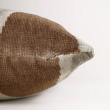Harlow Pillow Umber 22x22